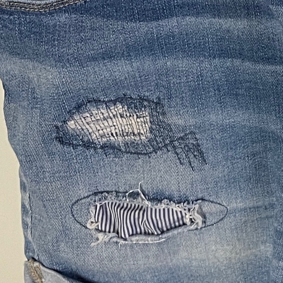 Distressed denim jean shorts 20W - Ava & Viv - Picture 5 of 6